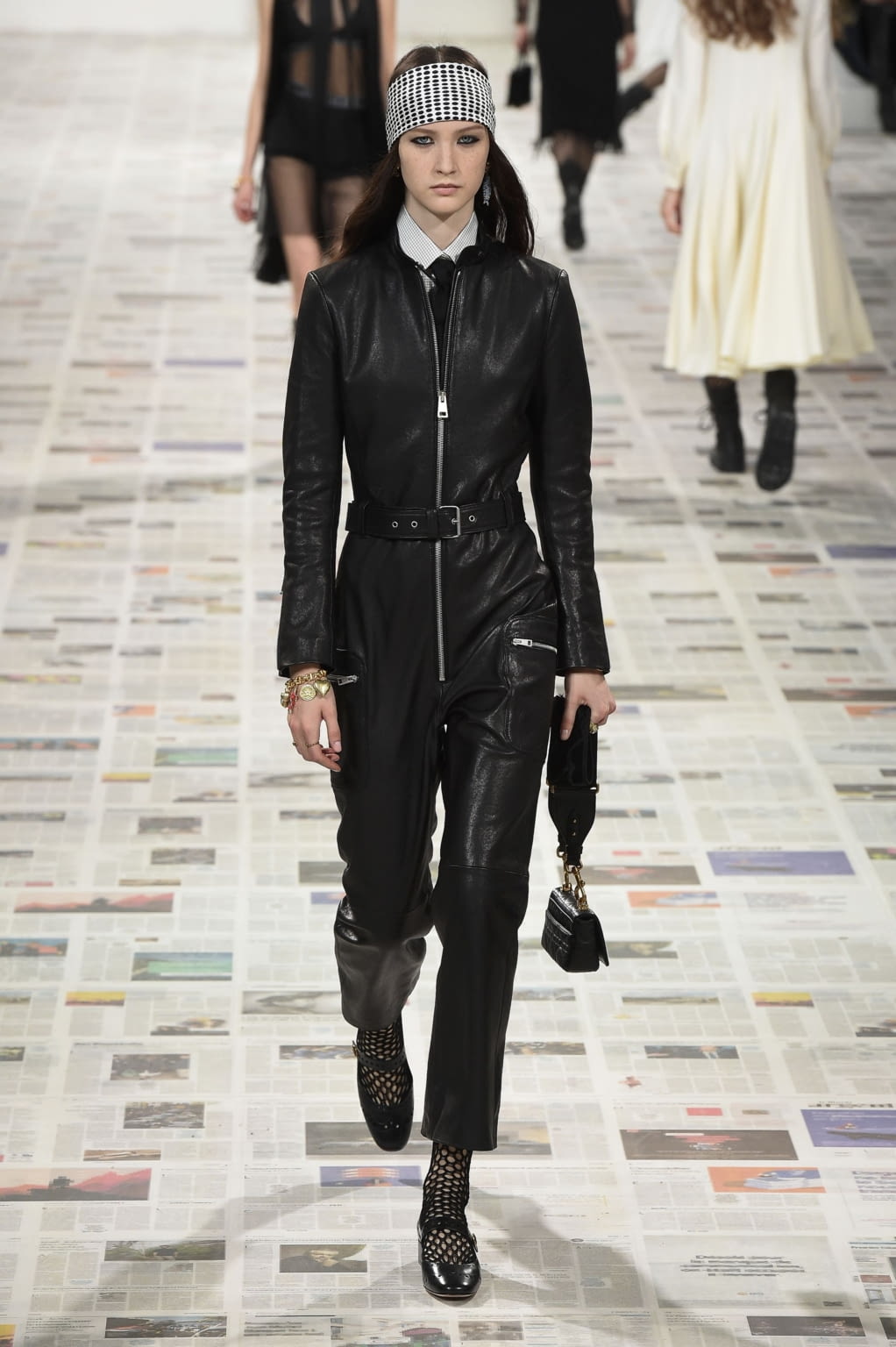 Fashion Week Paris Fall/Winter 2020 look 50 from the Christian Dior collection womenswear