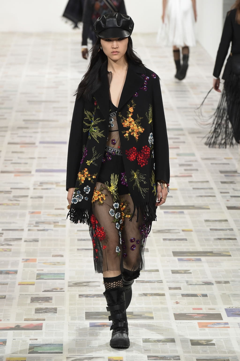Fashion Week Paris Fall/Winter 2020 look 57 from the Christian Dior collection 女装