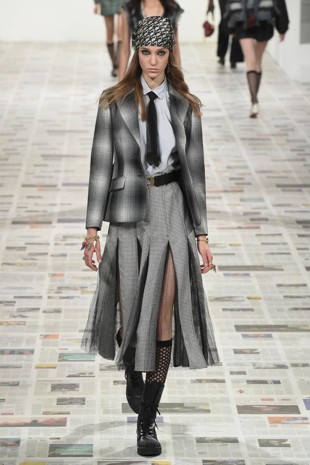 Fashion Week Paris Fall/Winter 2020 look 71 from the Christian Dior collection womenswear