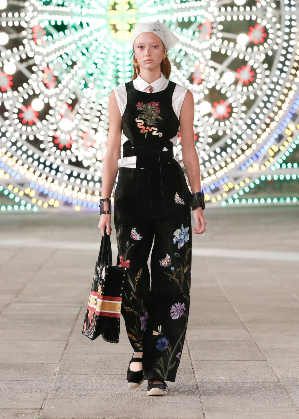 Fashion Week Paris Resort 2021 look 33 from the Christian Dior collection womenswear