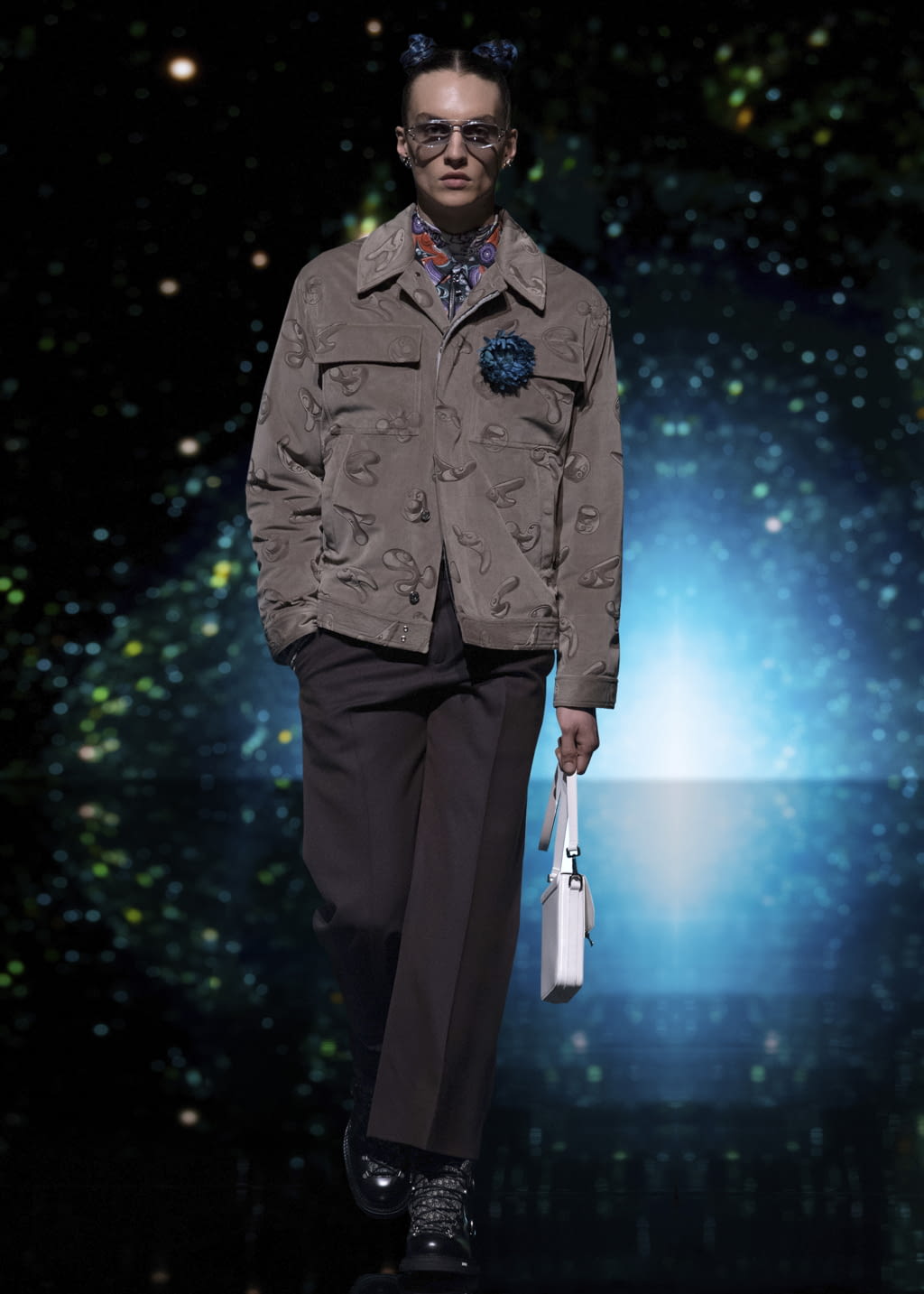 Fashion Week Paris Pre-Fall 2021 look 32 from the Dior Men collection 男装
