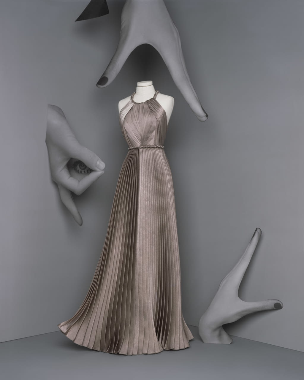 Fashion Week Paris Fall/Winter 2020 look 4 de la collection Christian Dior couture