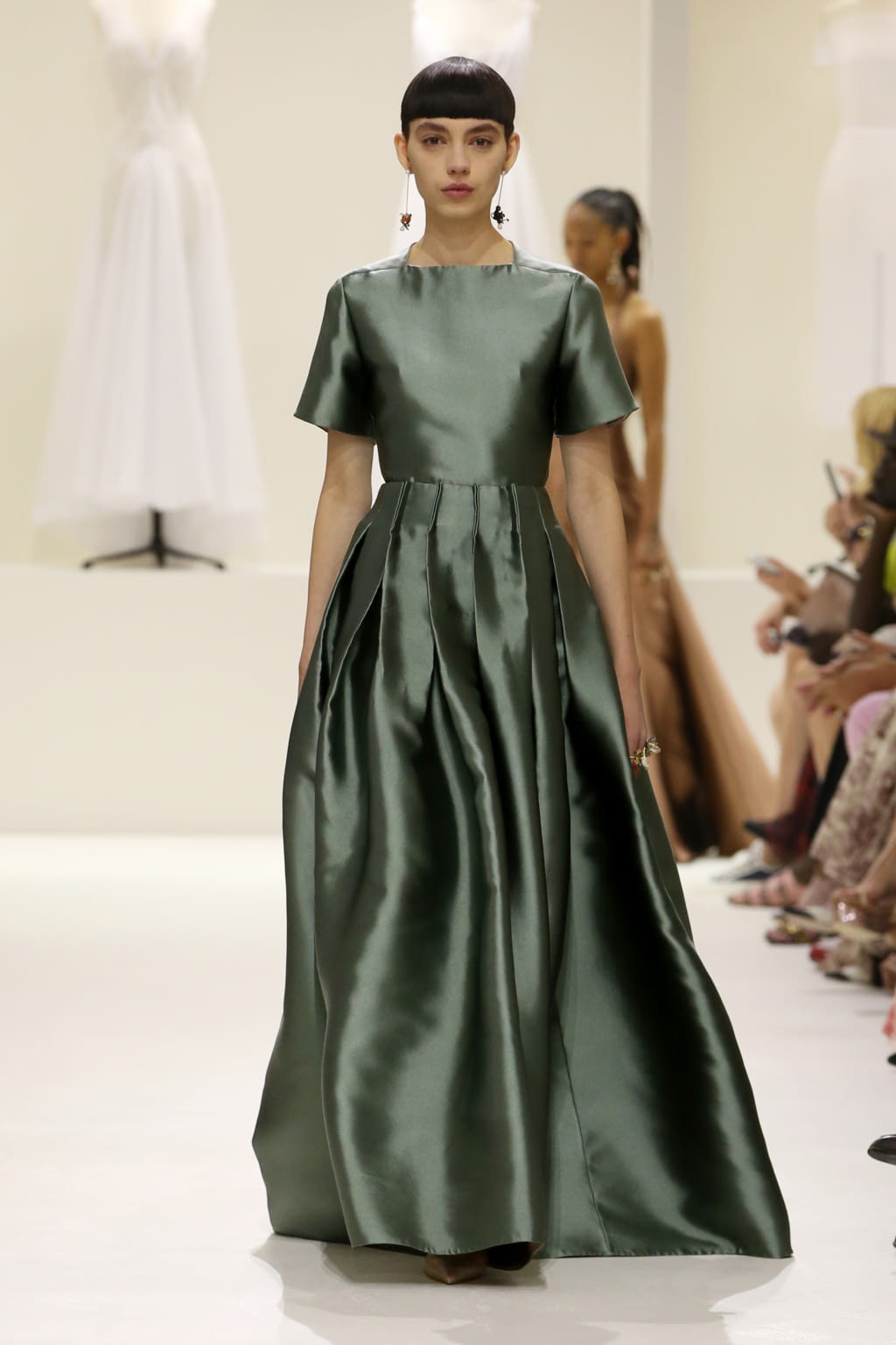 Fashion Week Paris Fall/Winter 2018 look 67 de la collection Christian Dior couture