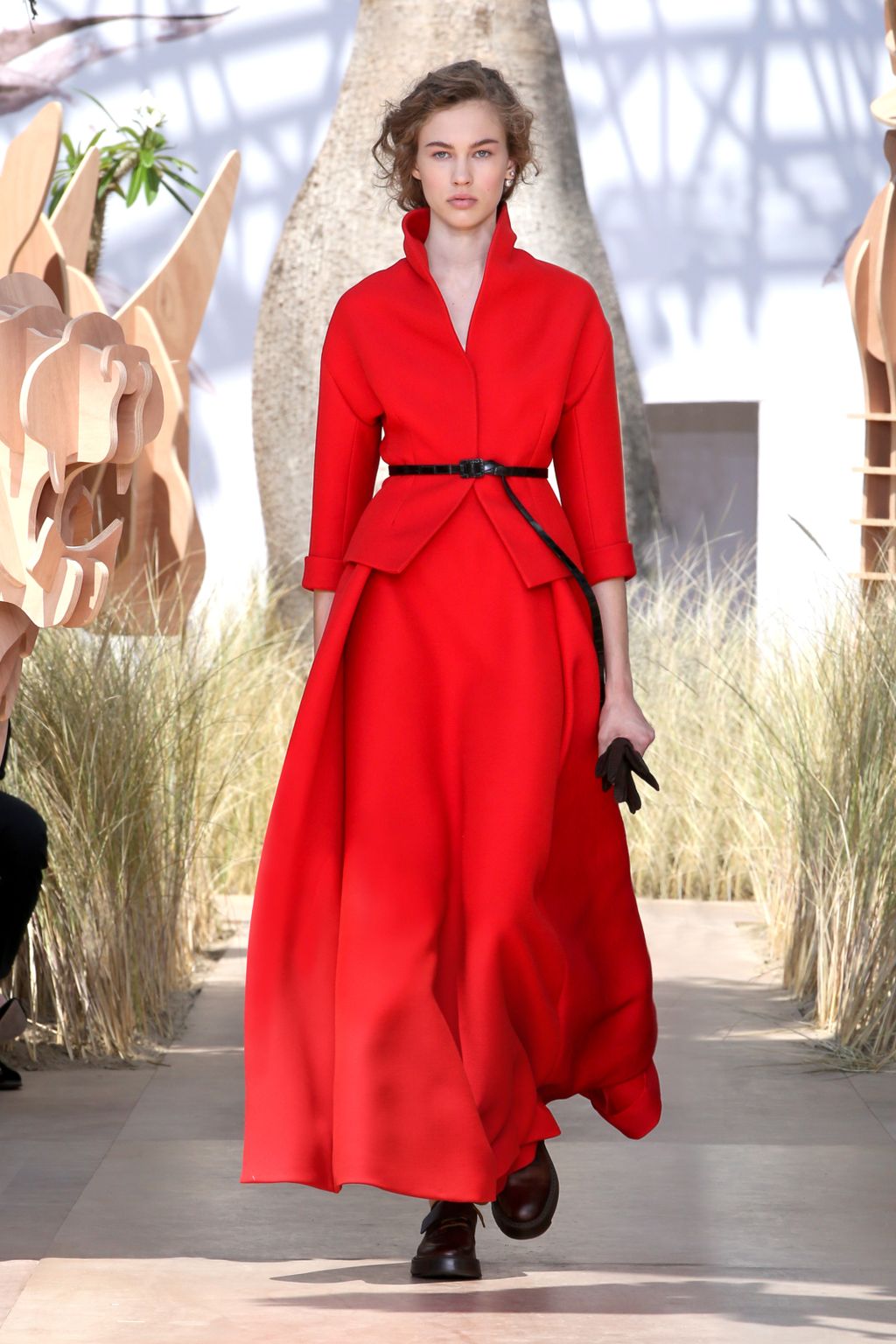 Fashion Week Paris Fall/Winter 2017 look 27 from the Christian Dior collection couture