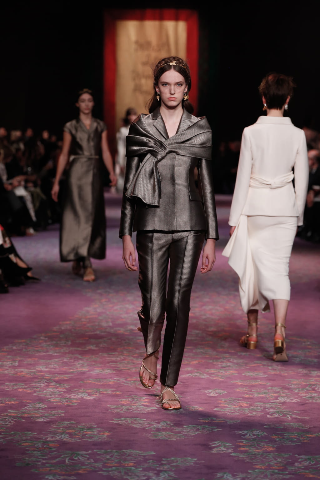 Fashion Week Paris Spring/Summer 2020 look 17 de la collection Christian Dior couture