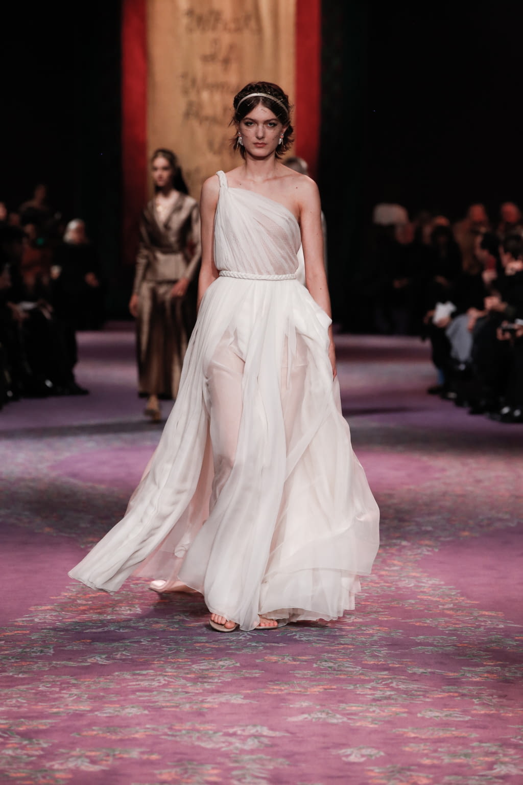 Fashion Week Paris Spring/Summer 2020 look 23 from the Christian Dior collection couture