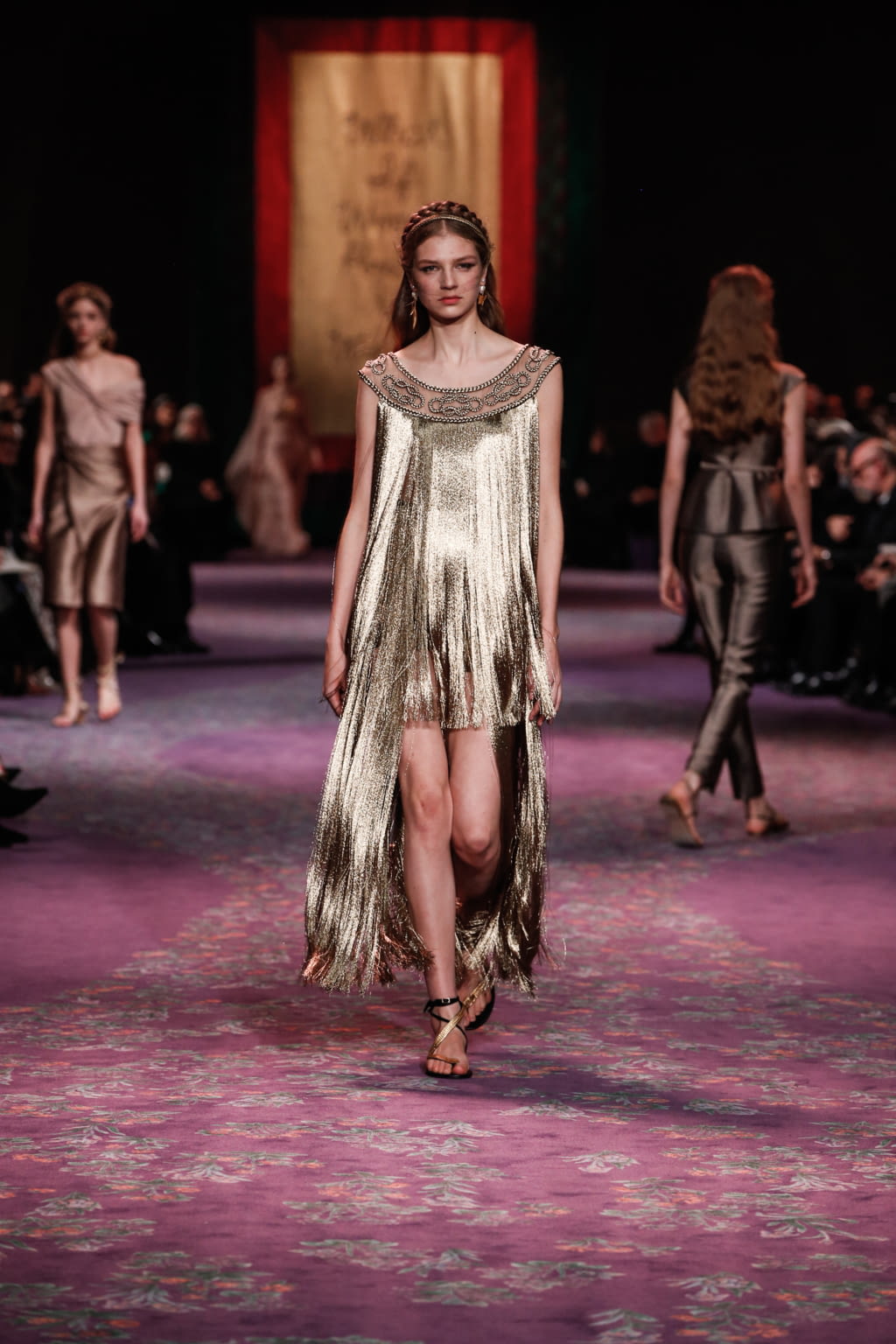 Fashion Week Paris Spring/Summer 2020 look 4 de la collection Christian Dior couture
