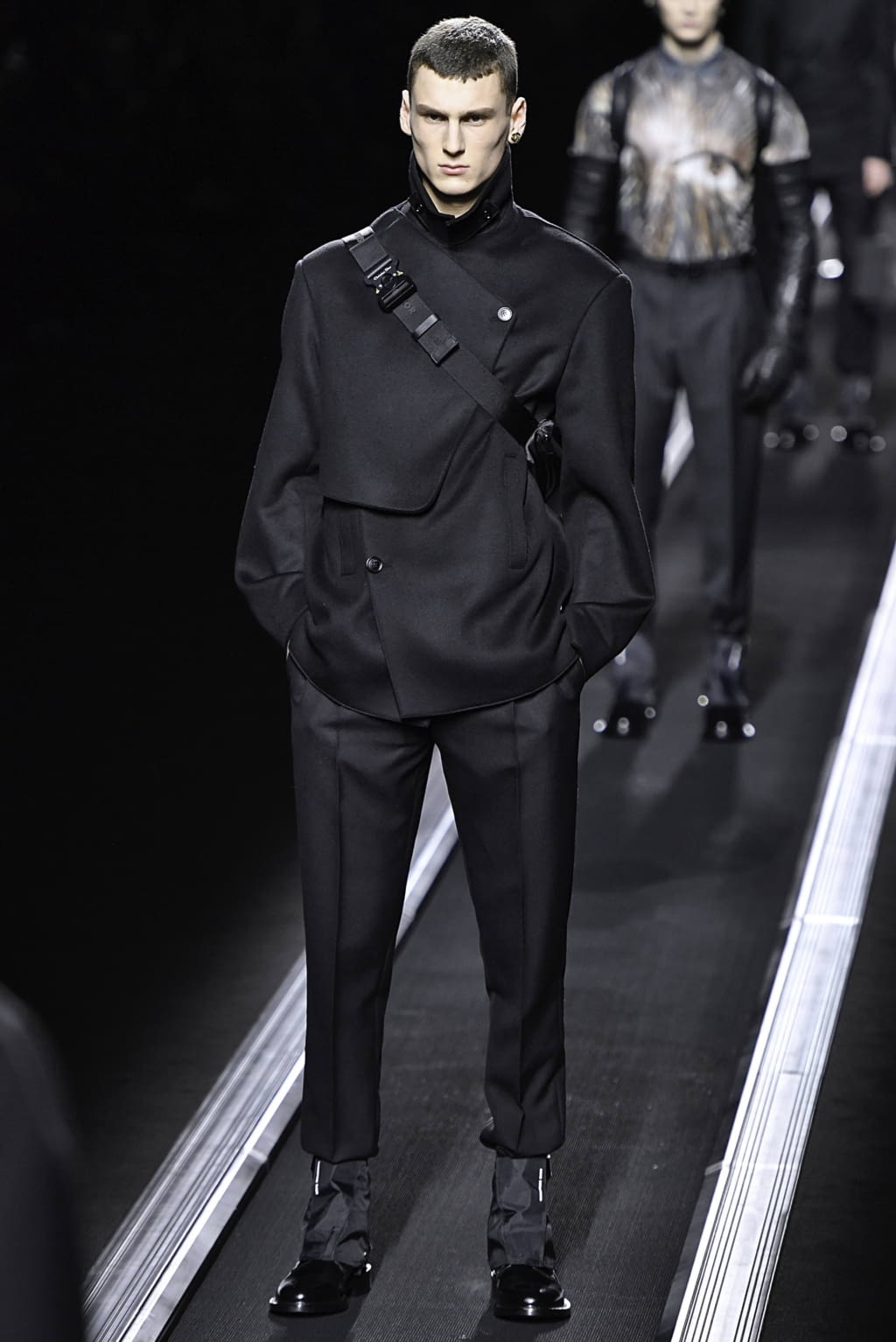 Fashion Week Paris Fall/Winter 2019 look 3 from the Dior Men collection menswear