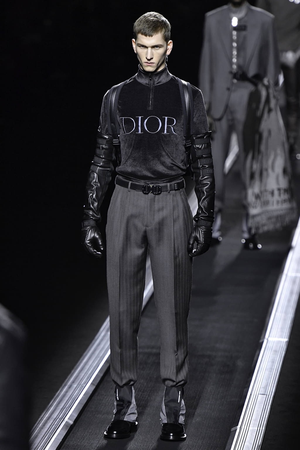 Fashion Week Paris Fall/Winter 2019 look 7 from the Dior Men collection 男装