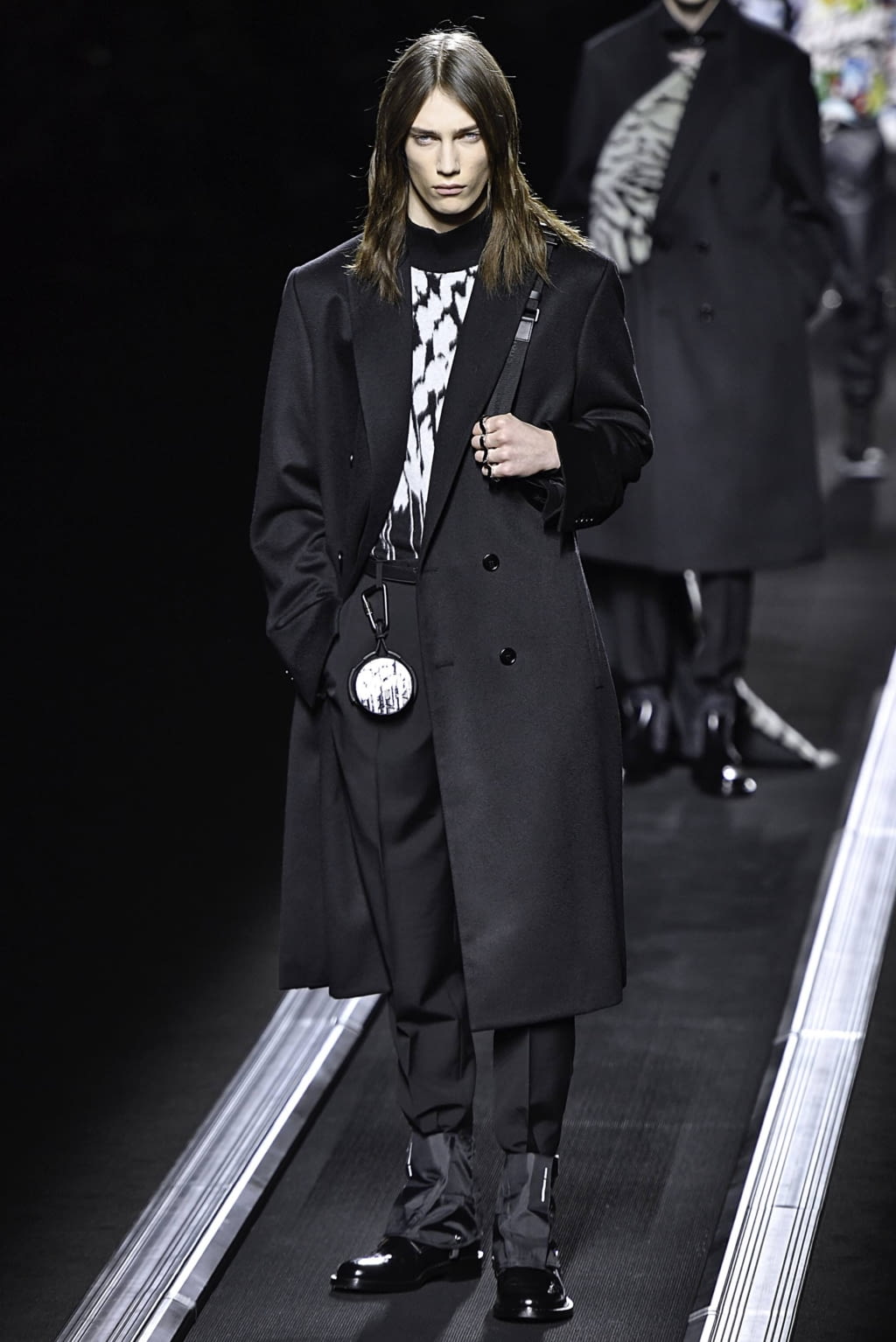 Fashion Week Paris Fall/Winter 2019 look 17 de la collection Dior Men menswear