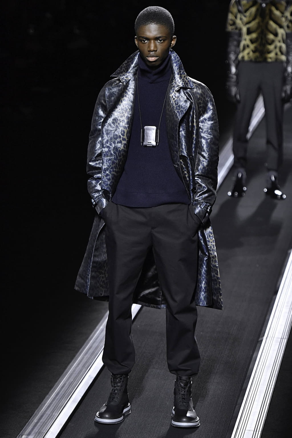 Fashion Week Paris Fall/Winter 2019 look 24 de la collection Dior Men menswear