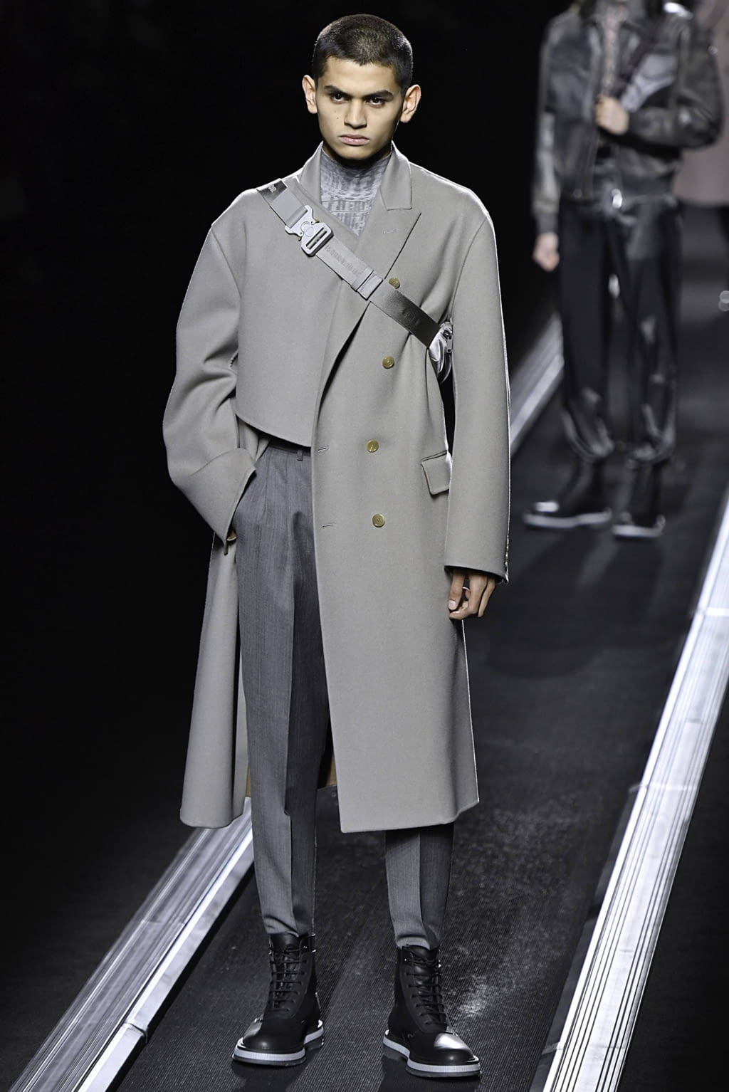 Fashion Week Paris Fall/Winter 2019 look 33 from the Dior Men collection menswear