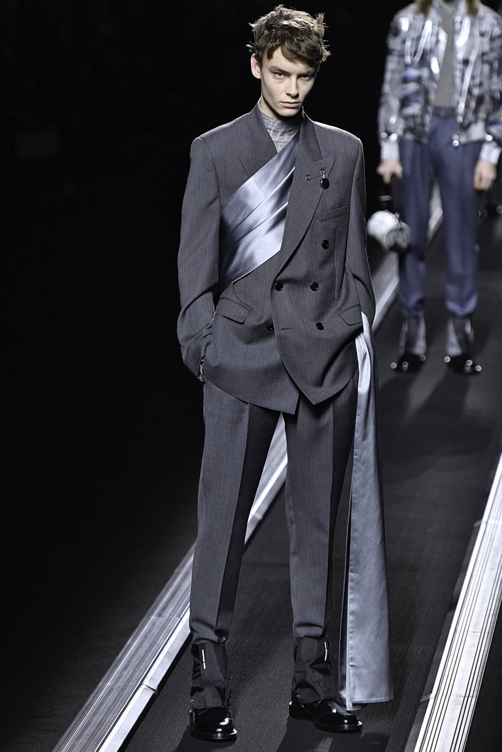 Fashion Week Paris Fall/Winter 2019 look 43 from the Dior Men collection 男装