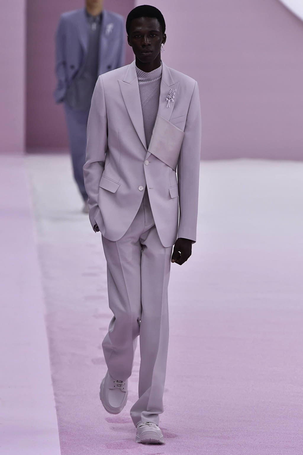 Fashion Week Paris Spring/Summer 2020 look 3 from the Dior Men collection menswear