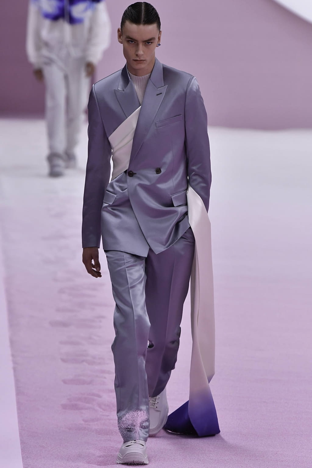 Fashion Week Paris Spring/Summer 2020 look 5 from the Dior Men collection 男装