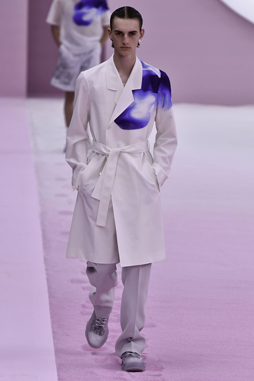 Fashion Week Paris Spring/Summer 2020 look 7 from the Dior Men collection menswear