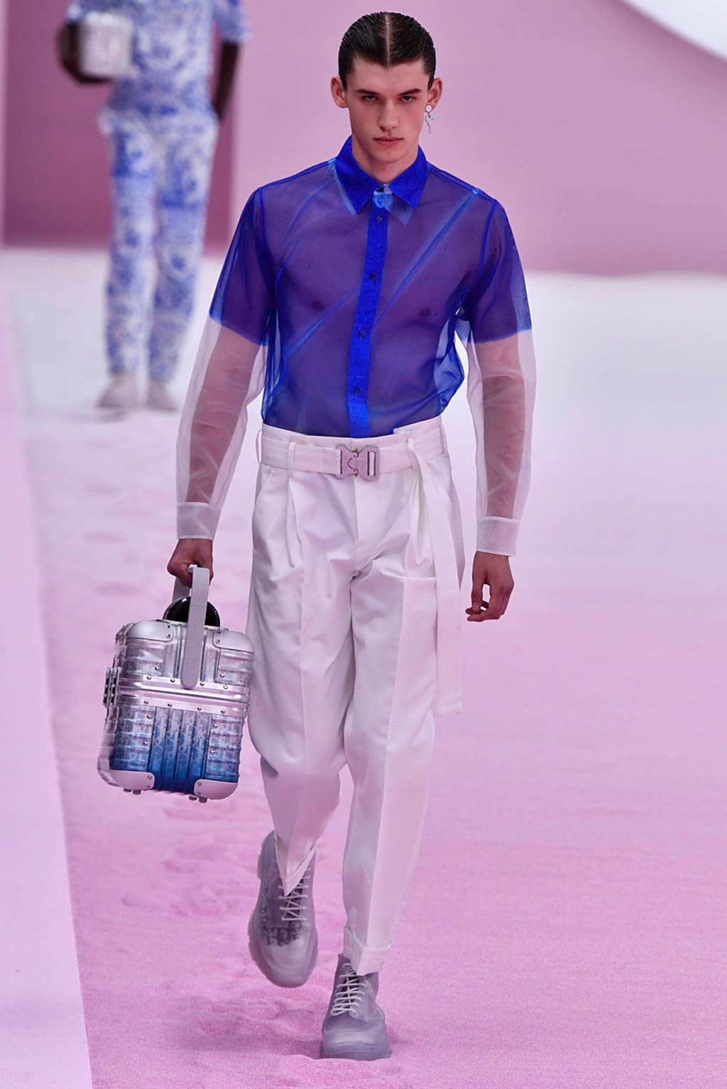 Fashion Week Paris Spring/Summer 2020 look 9 from the Dior Men collection menswear