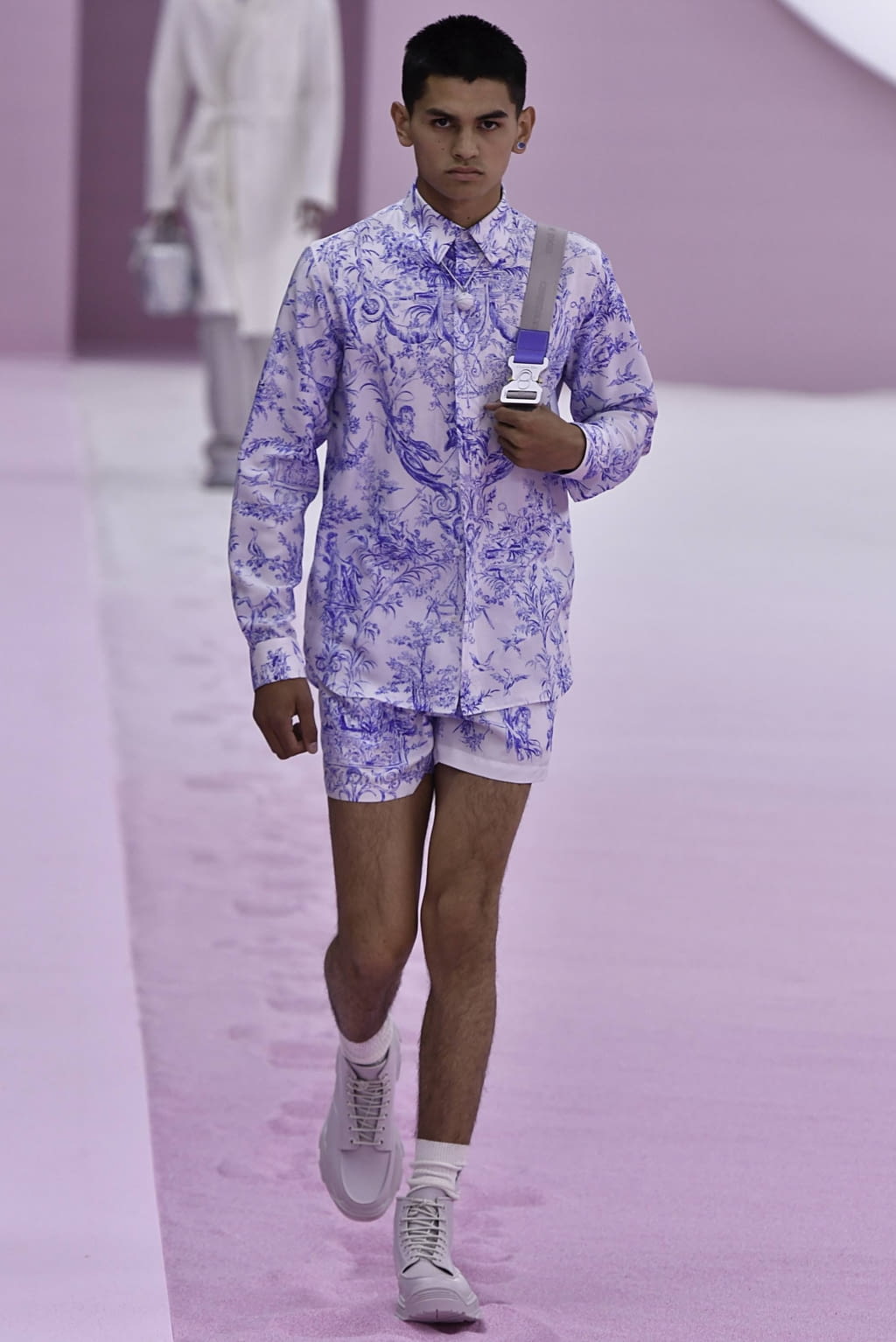 Fashion Week Paris Spring/Summer 2020 look 10 from the Dior Men collection 男装