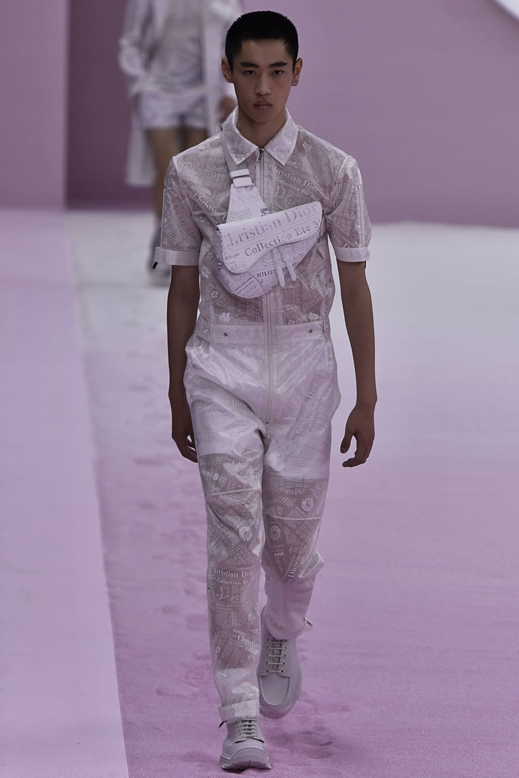 Fashion Week Paris Spring/Summer 2020 look 13 from the Dior Men collection 男装
