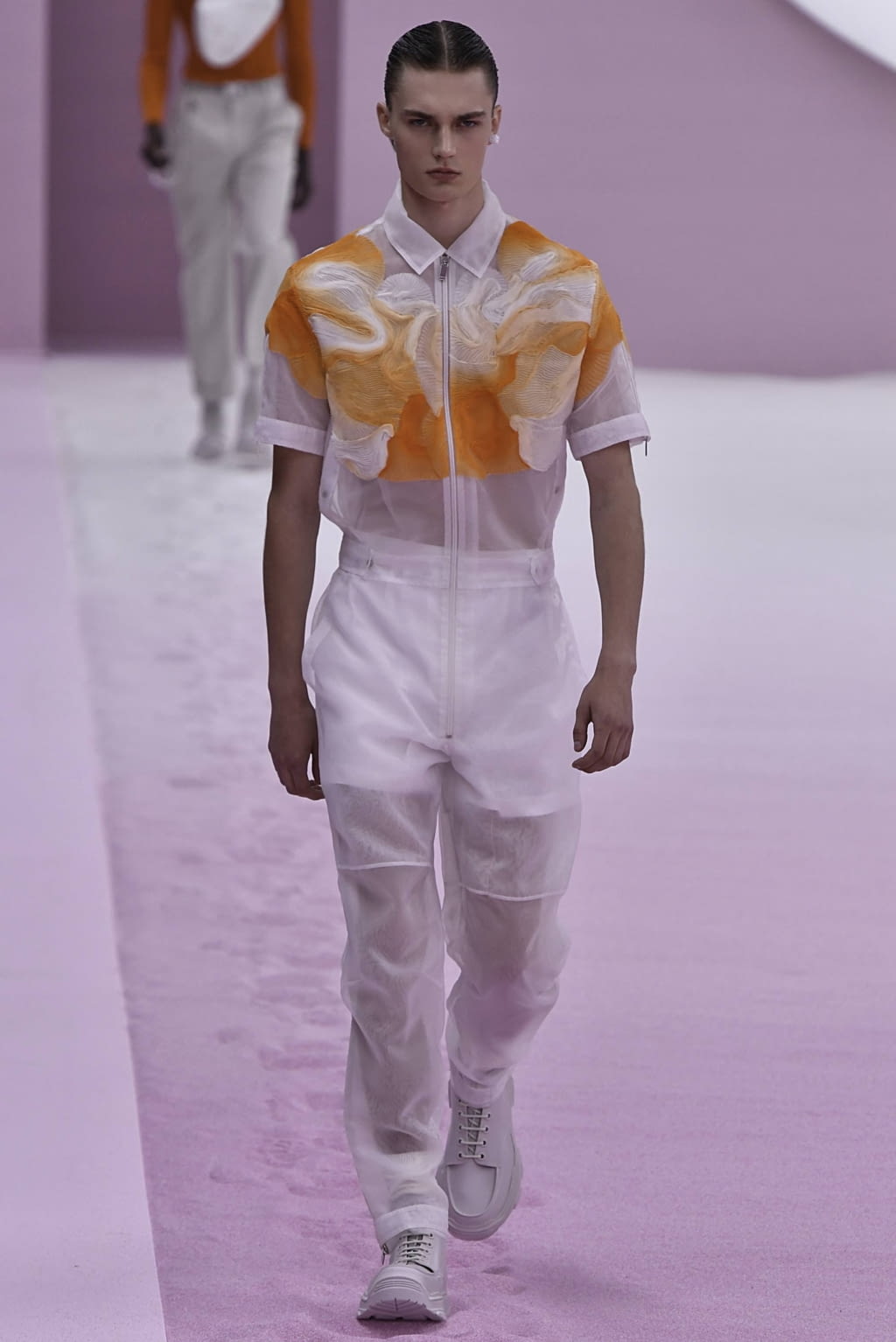 Fashion Week Paris Spring/Summer 2020 look 18 from the Dior Men collection 男装
