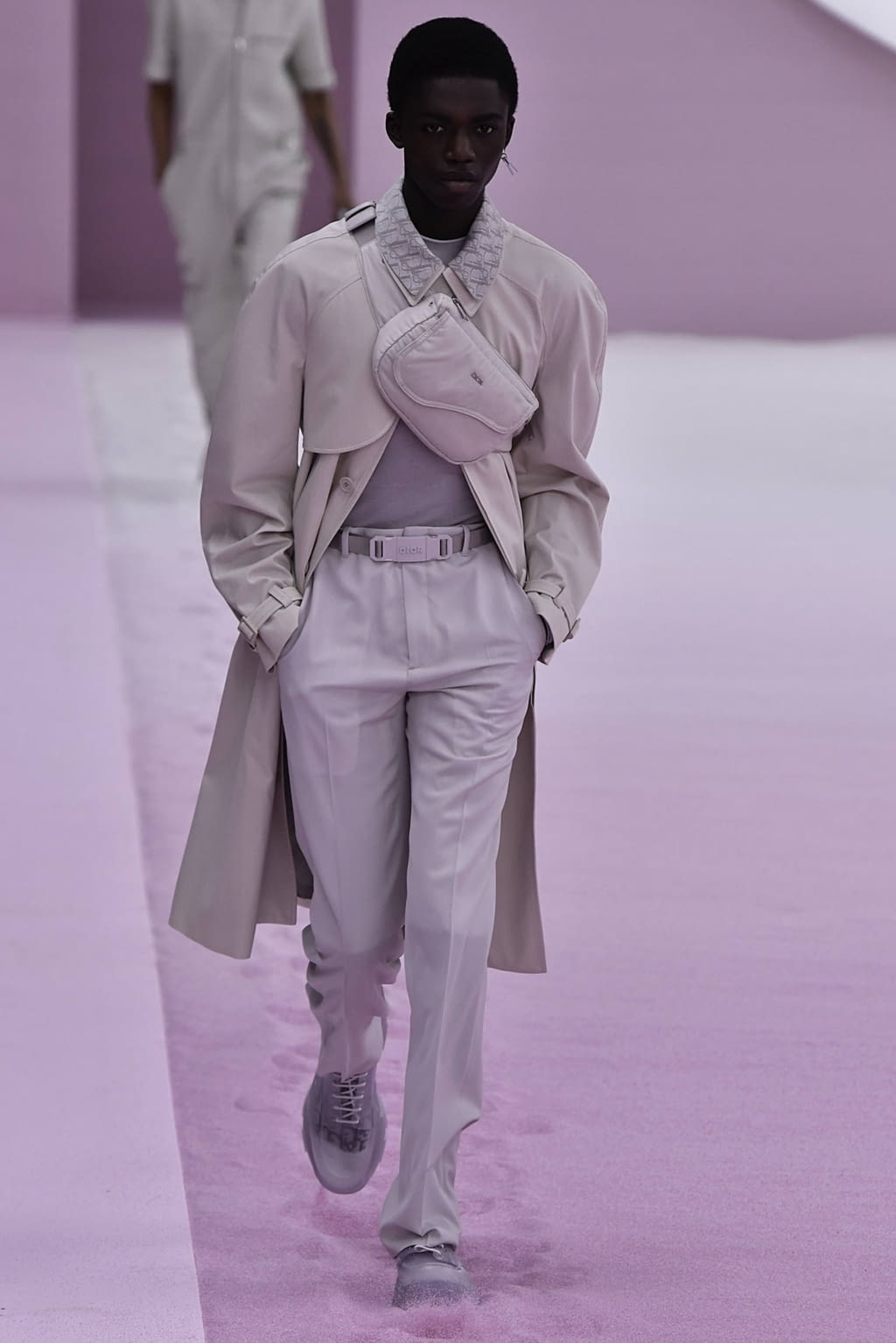 Fashion Week Paris Spring/Summer 2020 look 33 from the Dior Men collection 男装