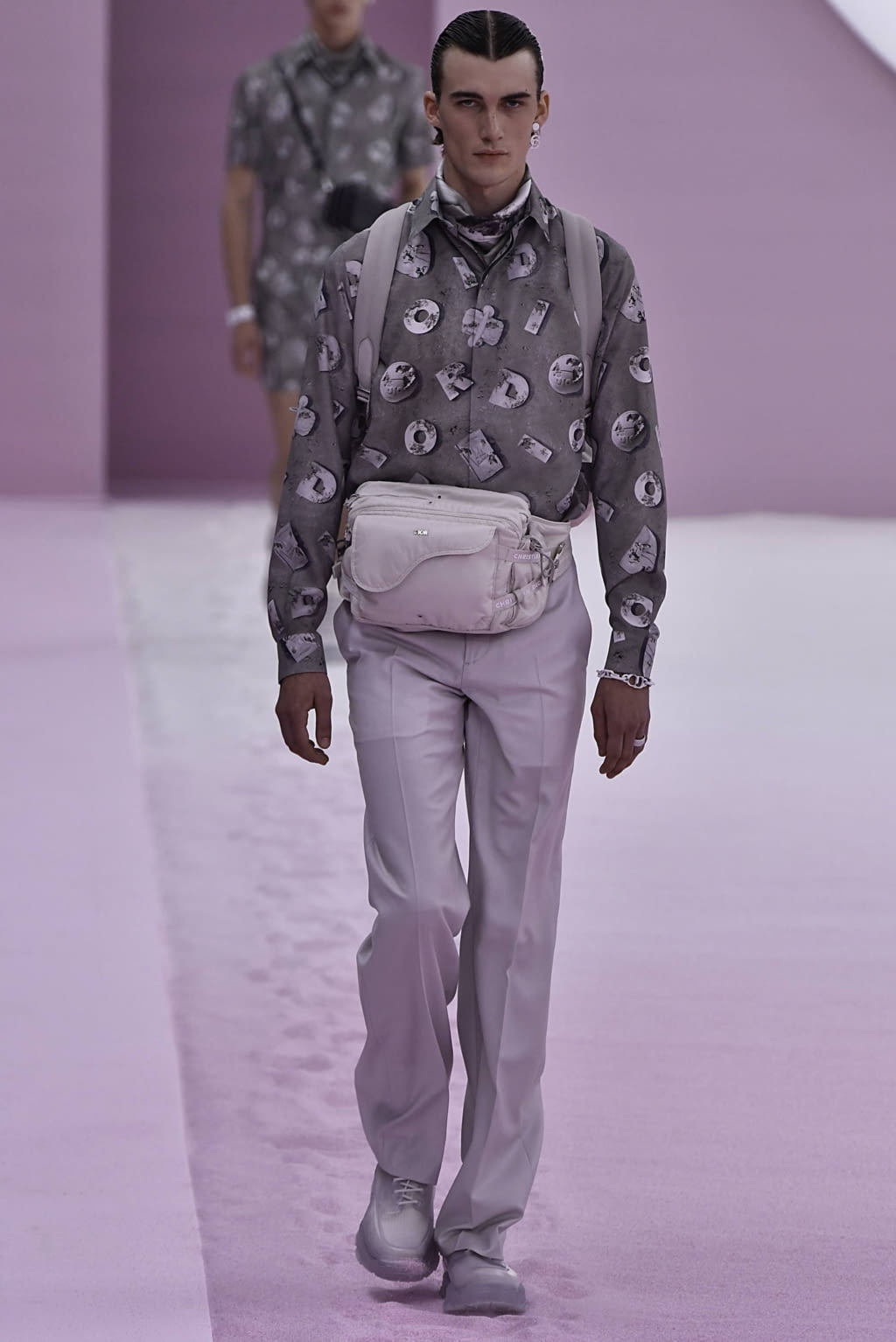 Fashion Week Paris Spring/Summer 2020 look 37 from the Dior Men collection menswear