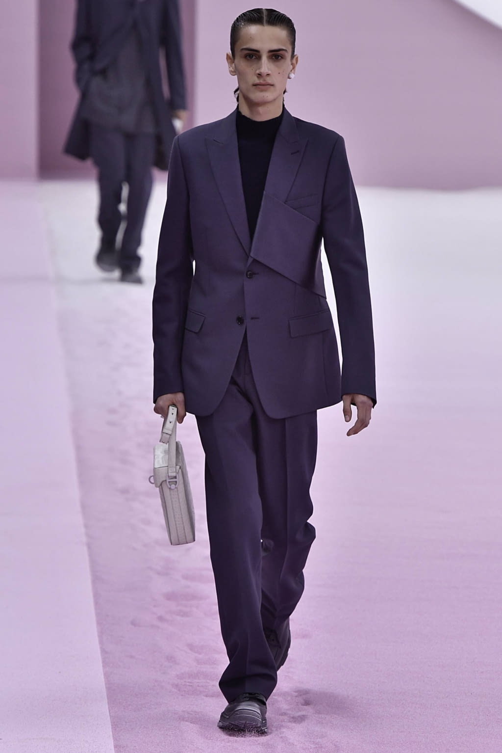 Fashion Week Paris Spring/Summer 2020 look 43 from the Dior Men collection menswear