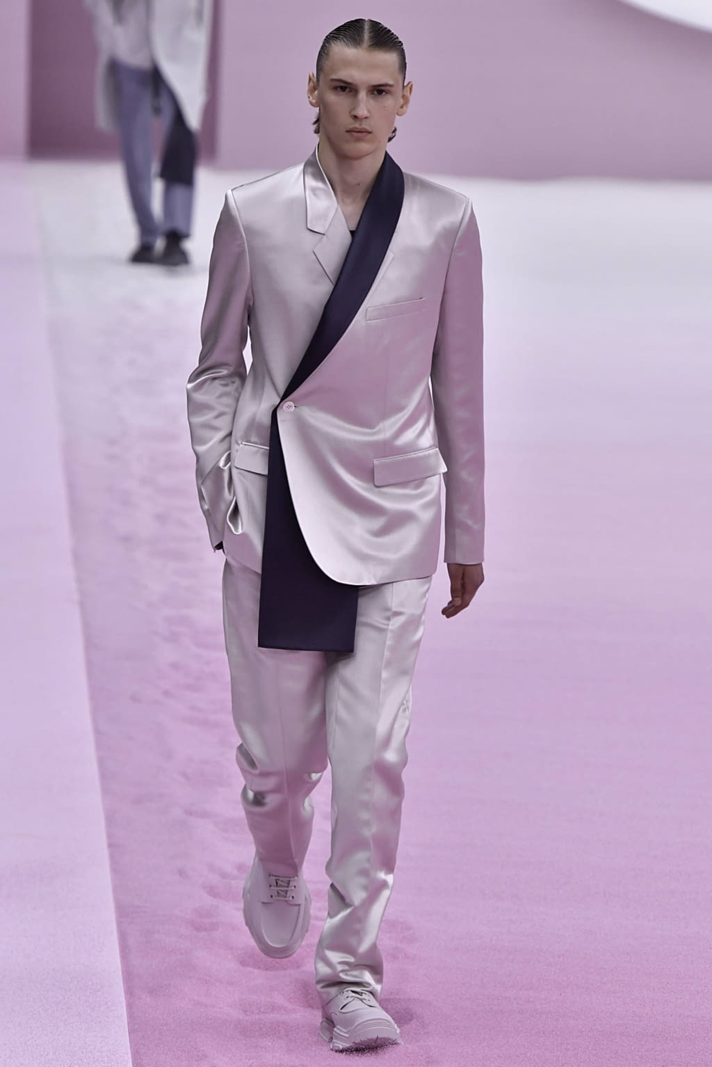 Fashion Week Paris Spring/Summer 2020 look 46 from the Dior Men collection 男装