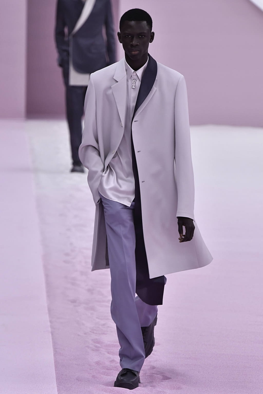 Fashion Week Paris Spring/Summer 2020 look 47 from the Dior Men collection 男装