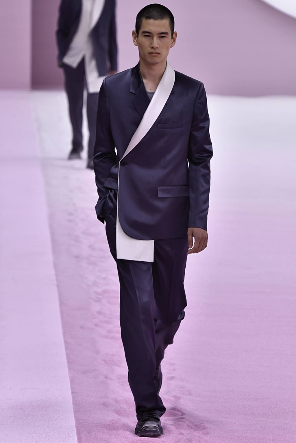 Fashion Week Paris Spring/Summer 2020 look 48 from the Dior Men collection 男装