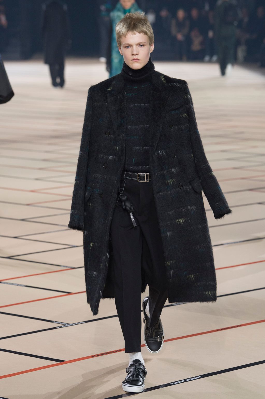 Fashion Week Paris Fall/Winter 2017 look 22 from the Dior Homme collection menswear