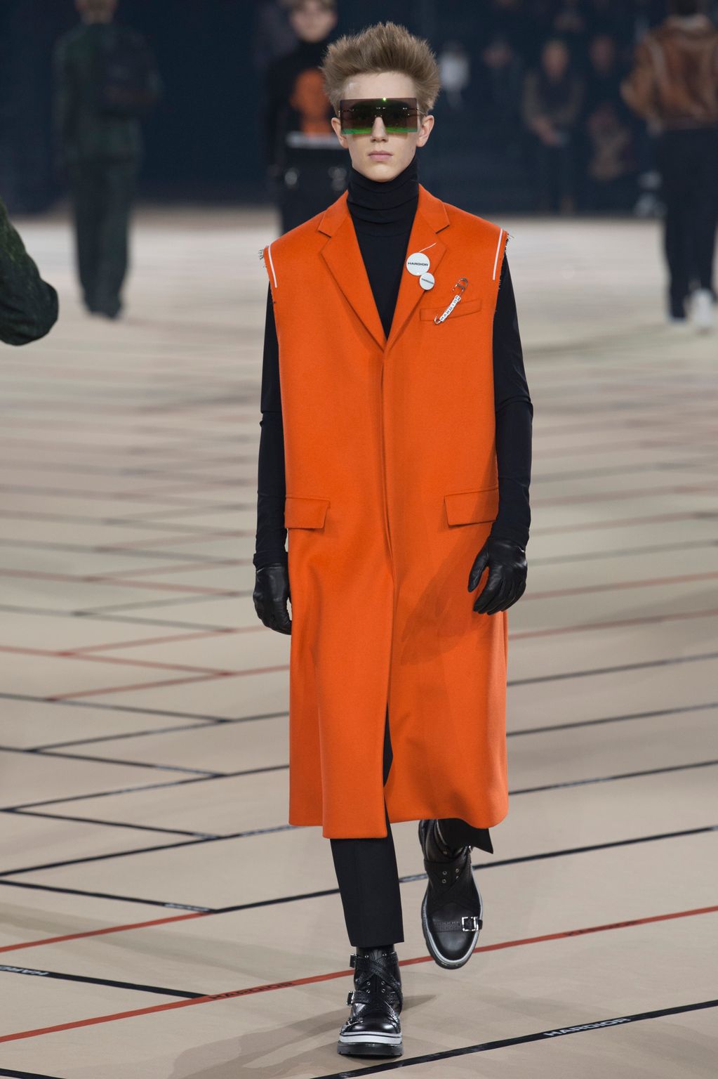 Fashion Week Paris Fall/Winter 2017 look 27 from the Dior Homme collection menswear