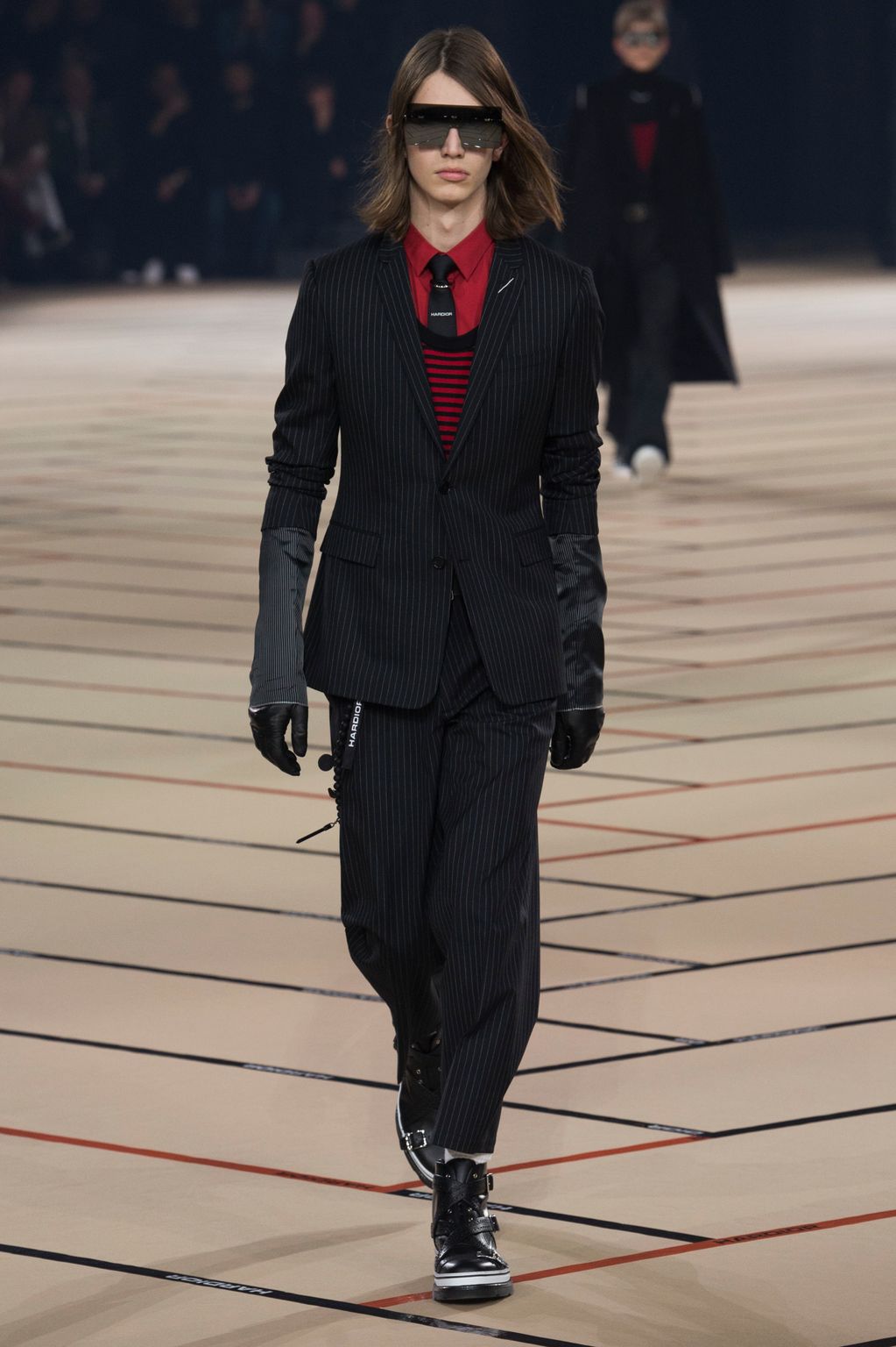 Fashion Week Paris Fall/Winter 2017 look 3 from the Dior Men collection menswear