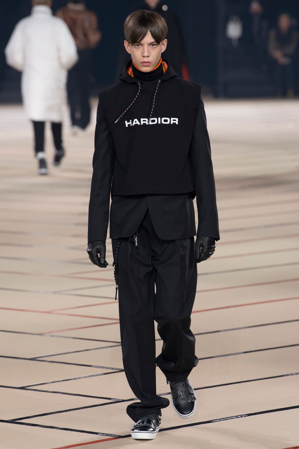 Fashion Week Paris Fall/Winter 2017 look 32 from the Dior Homme collection menswear