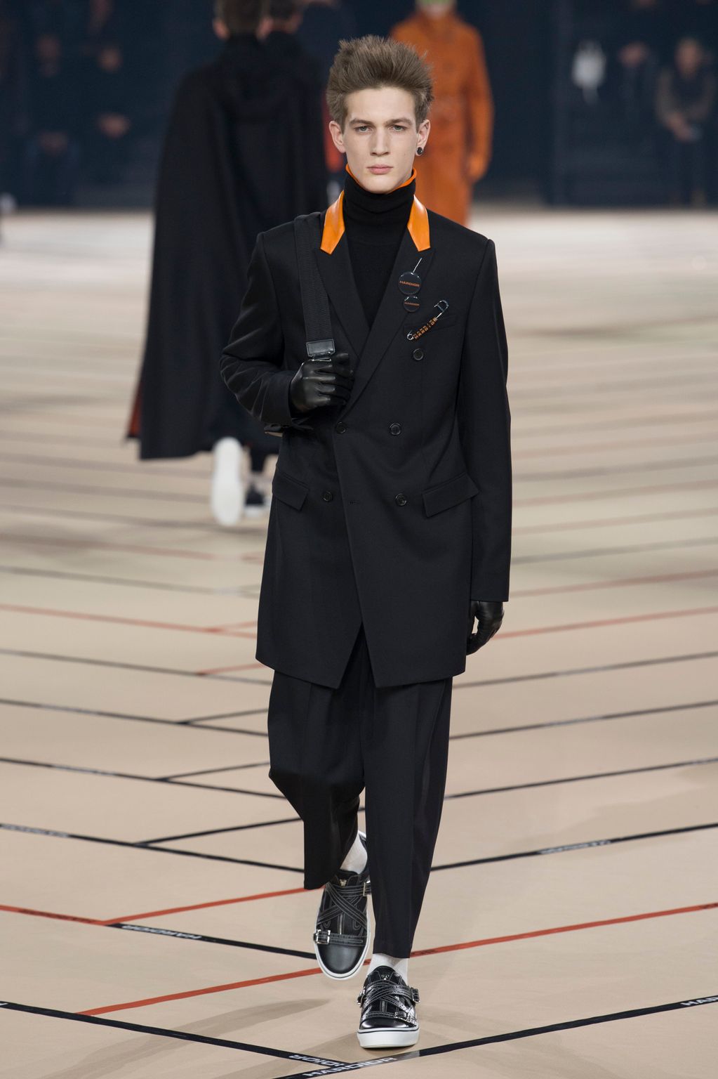 Fashion Week Paris Fall/Winter 2017 look 39 from the Dior Homme collection menswear