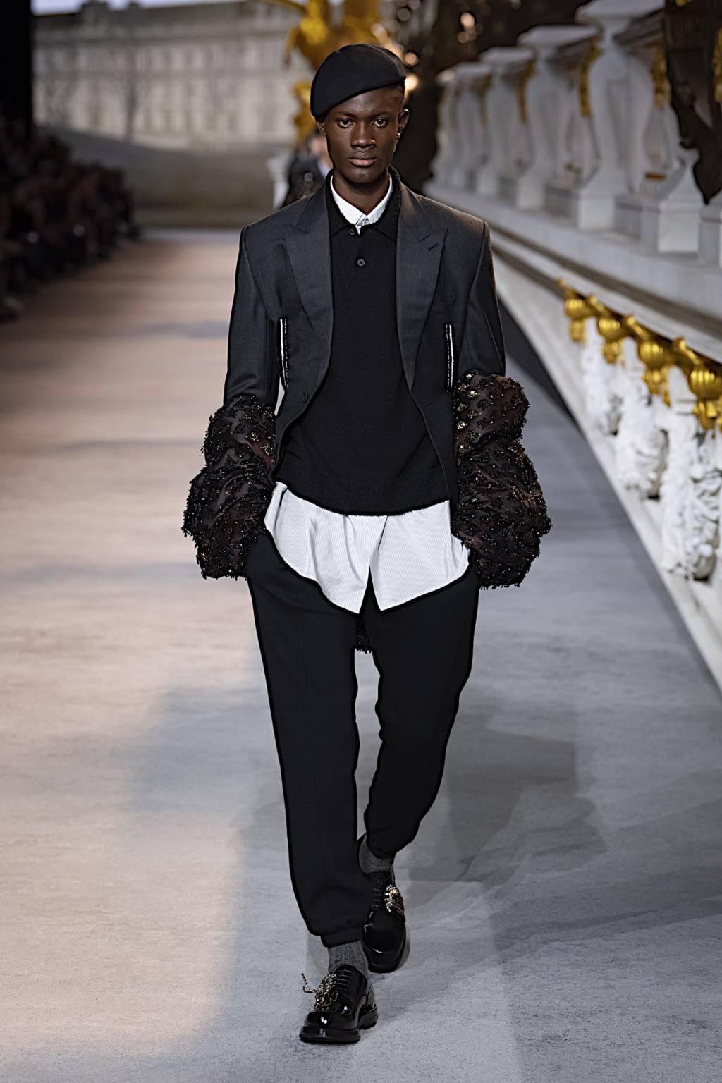 Fashion Week Paris Fall/Winter 2022 look 2 from the Dior Men collection menswear