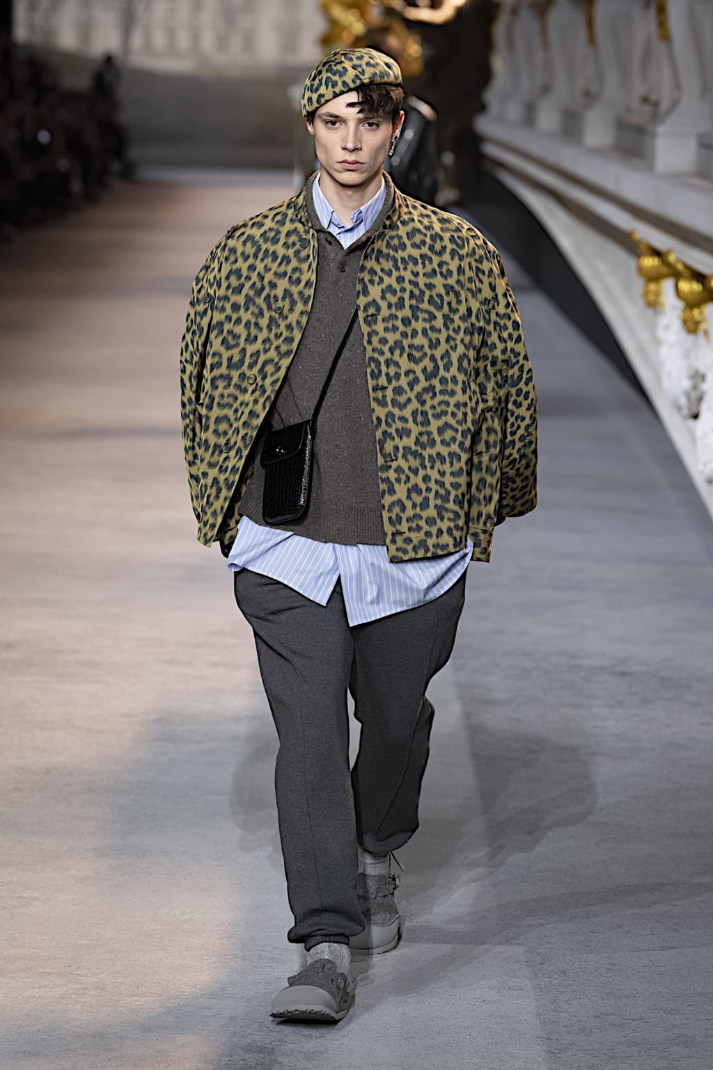 Fashion Week Paris Fall/Winter 2022 look 8 from the Dior Men collection 男装