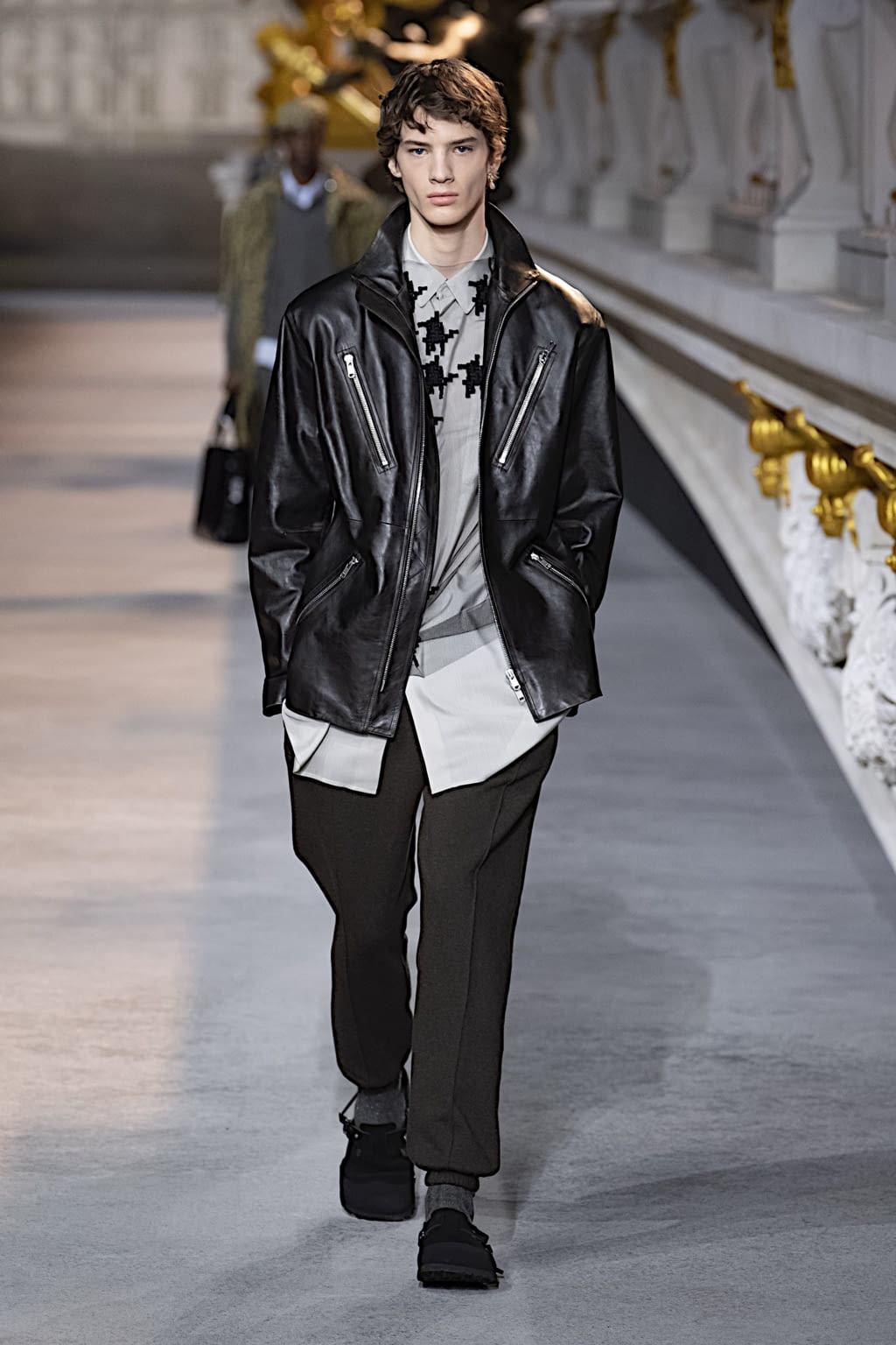 Fashion Week Paris Fall/Winter 2022 look 9 from the Dior Men collection menswear