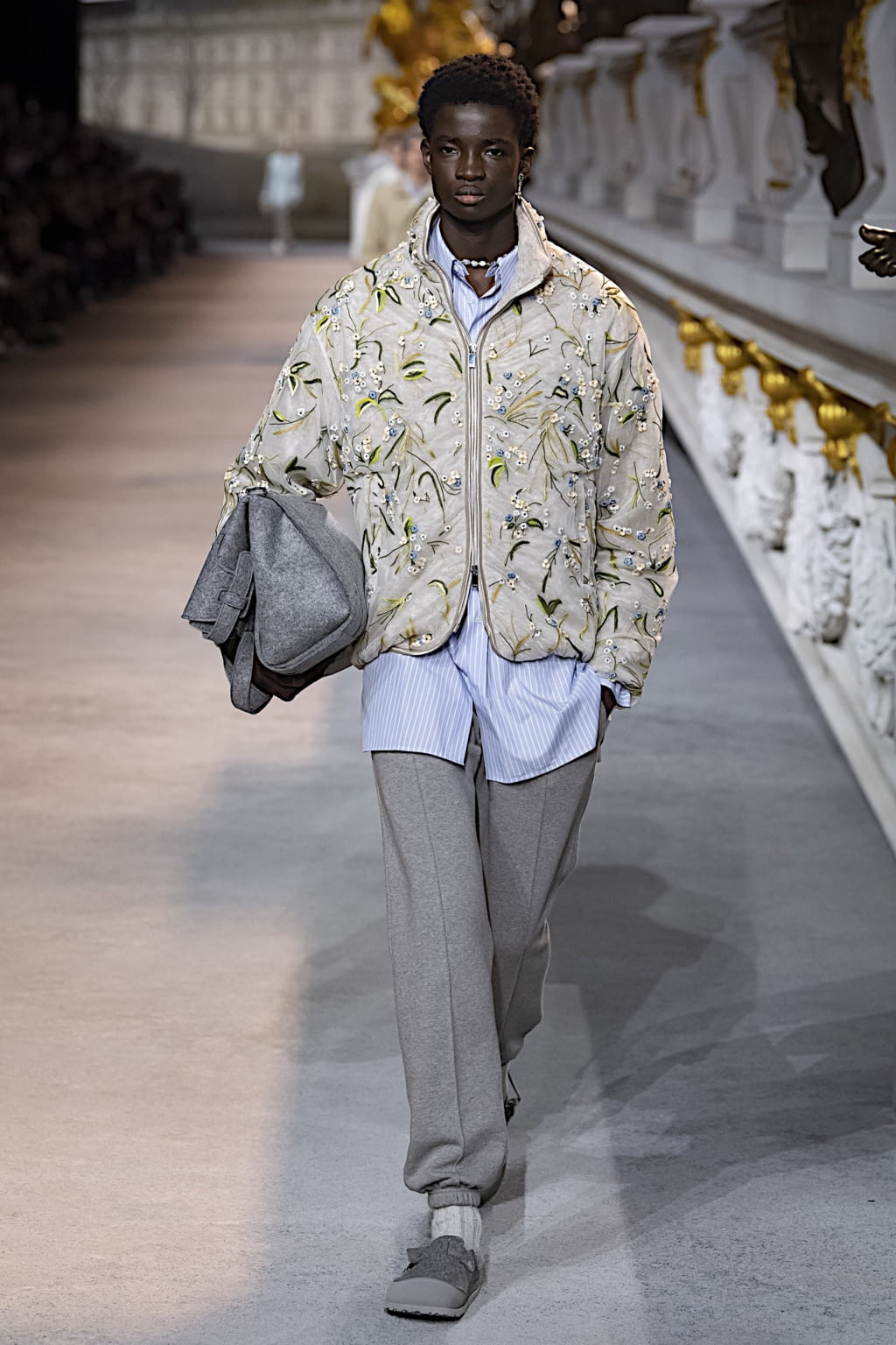 Fashion Week Paris Fall/Winter 2022 look 22 from the Dior Men collection menswear