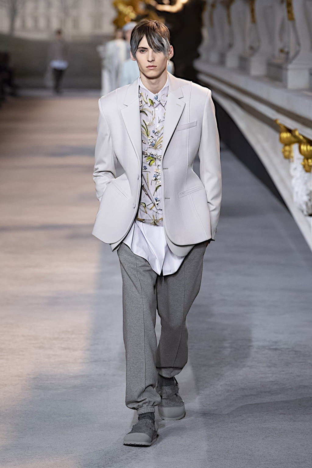 Fashion Week Paris Fall/Winter 2022 look 26 de la collection Dior Men menswear