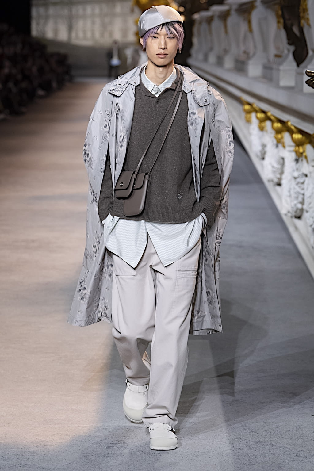 Fashion Week Paris Fall/Winter 2022 look 34 from the Dior Men collection menswear