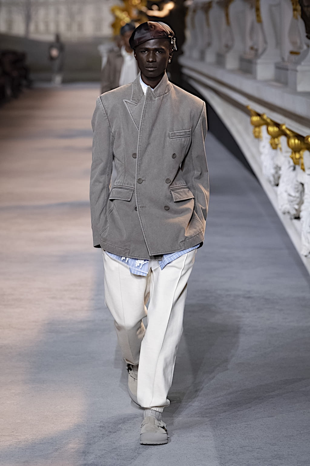 Fashion Week Paris Fall/Winter 2022 look 35 from the Dior Men collection menswear