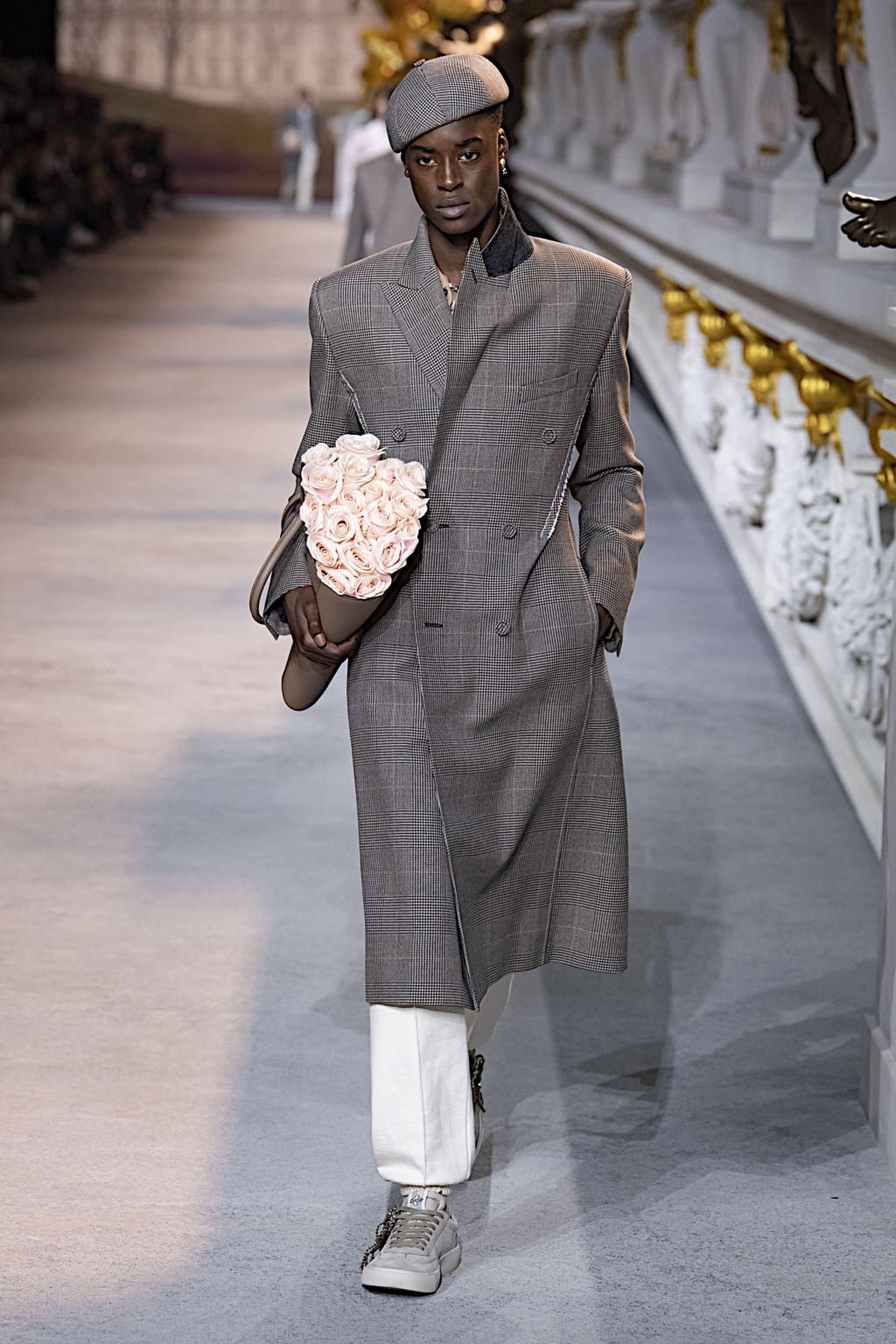 Fashion Week Paris Fall/Winter 2022 look 40 from the Dior Men collection menswear