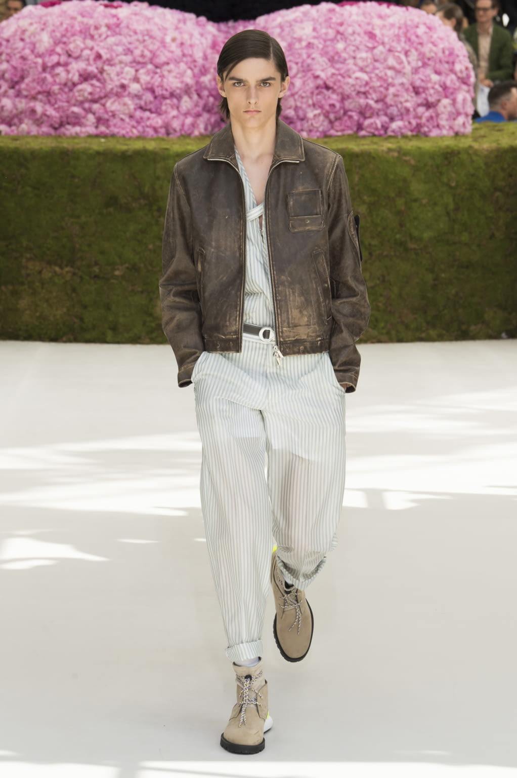 Fashion Week Paris Spring/Summer 2019 look 10 from the Dior Men collection 男装