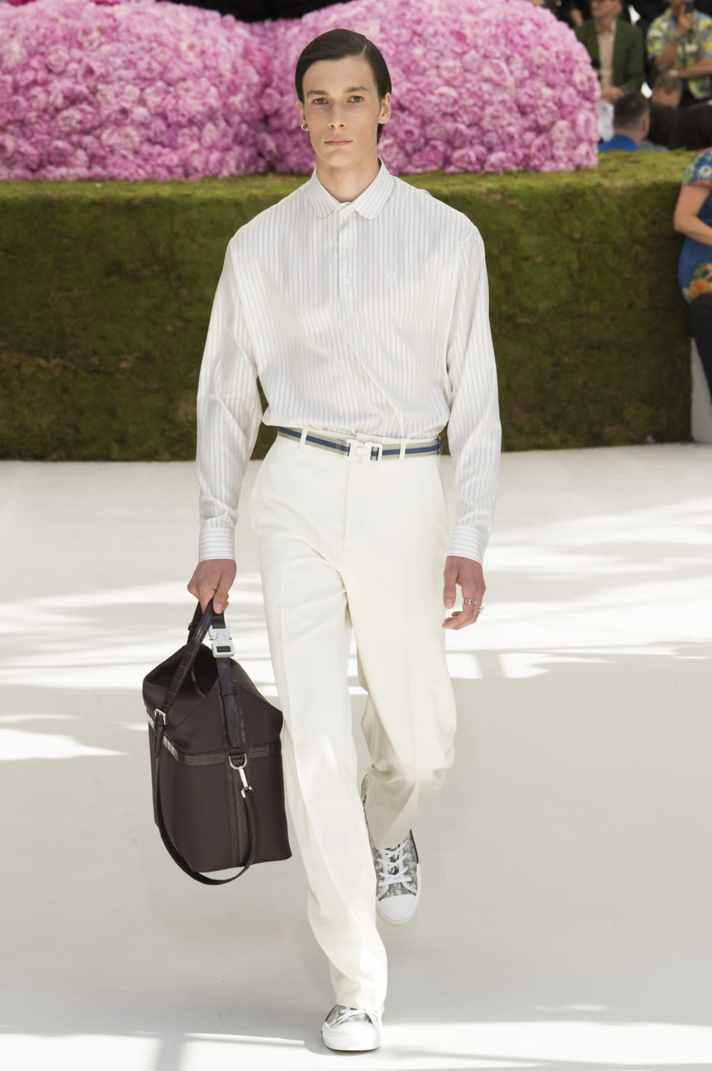 Fashion Week Paris Spring/Summer 2019 look 16 from the Dior Men collection 男装