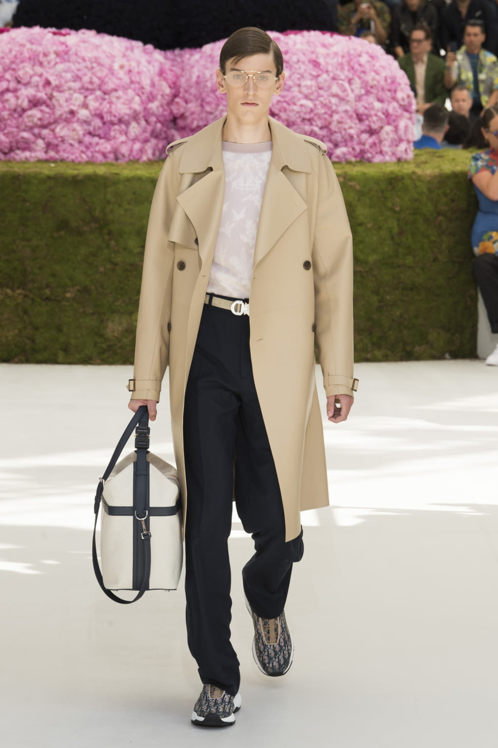 Fashion Week Paris Spring/Summer 2019 look 25 from the Dior Men collection 男装