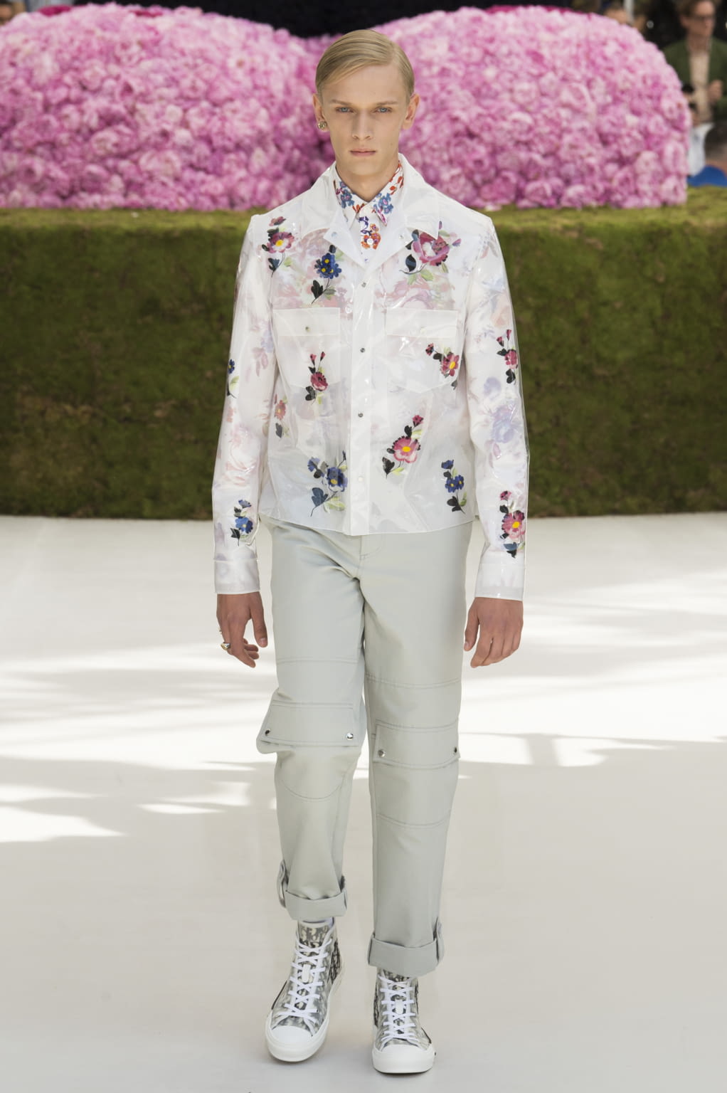 Fashion Week Paris Spring/Summer 2019 look 38 from the Dior Men collection 男装