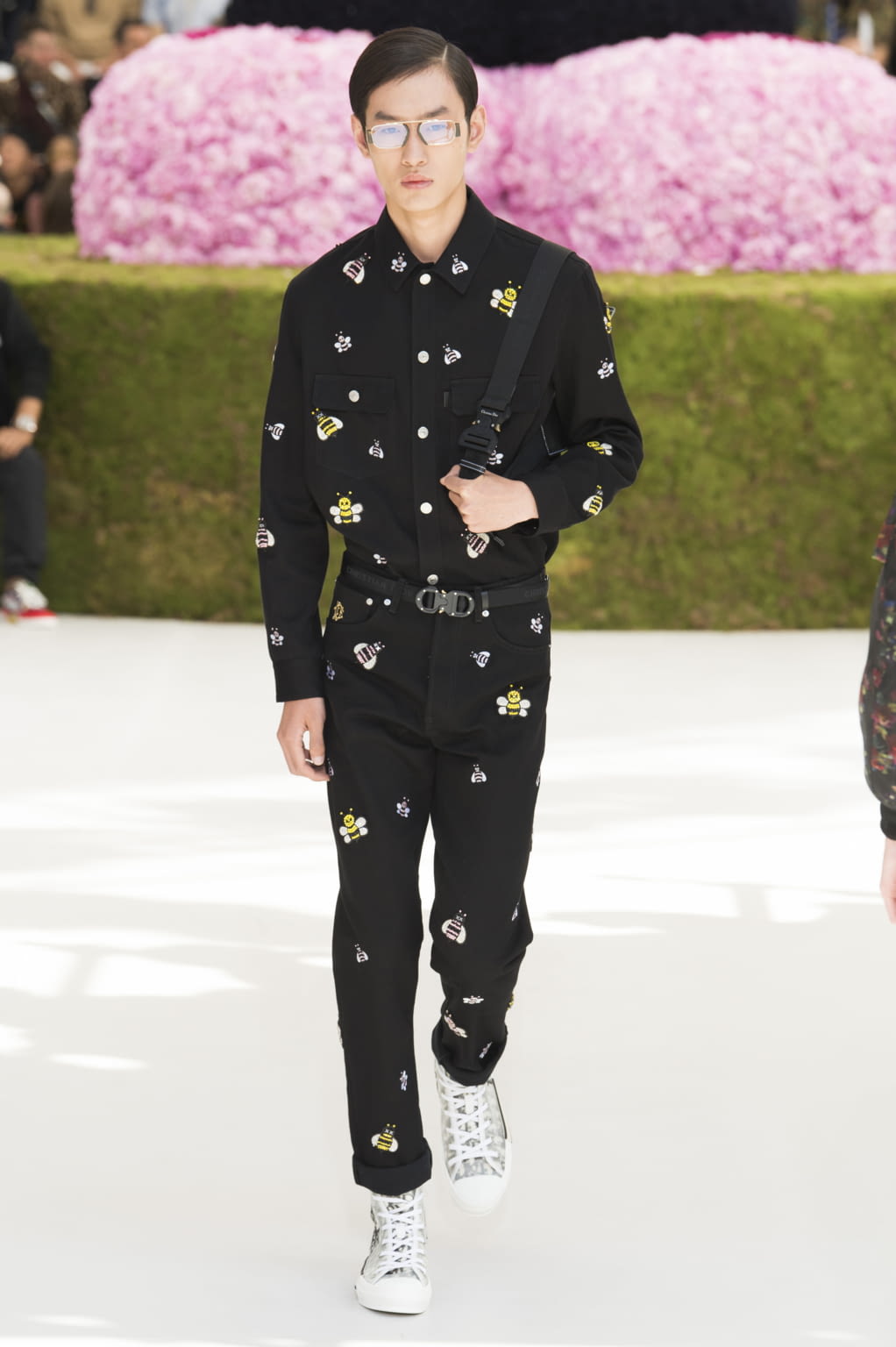 Fashion Week Paris Spring/Summer 2019 look 40 from the Dior Men collection 男装