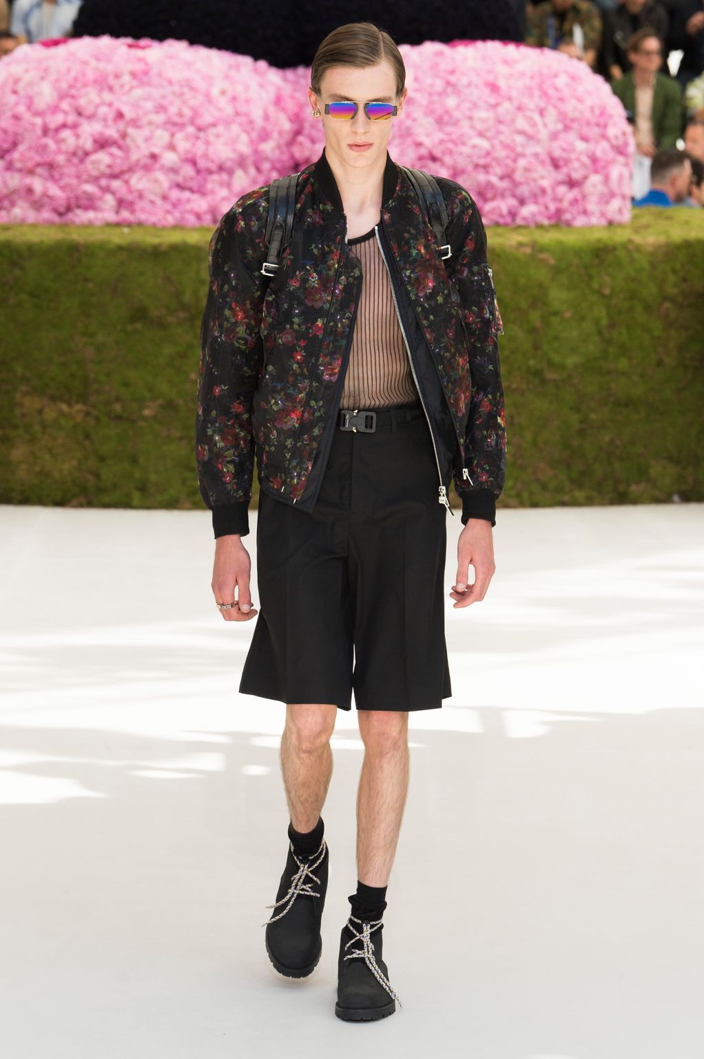 Fashion Week Paris Spring/Summer 2019 look 43 from the Dior Men collection 男装