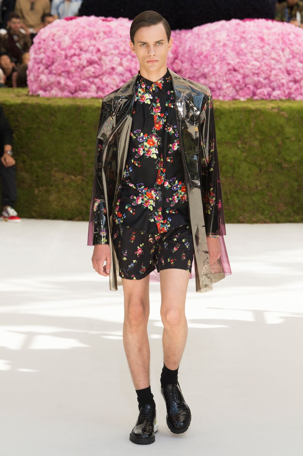 Fashion Week Paris Spring/Summer 2019 look 44 from the Dior Men collection menswear
